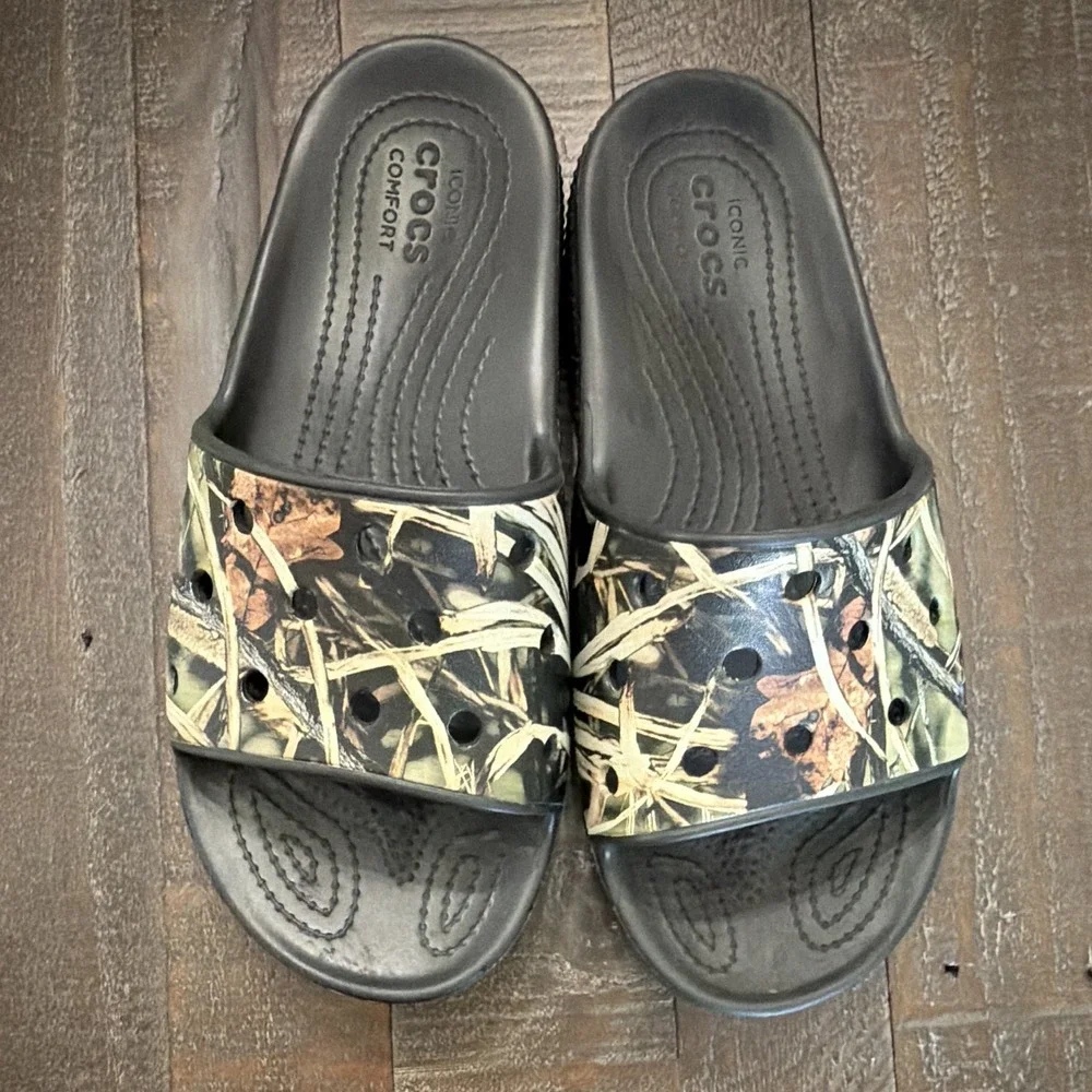 Crocs Camo/Black Slide Sandals Slip On  M7 W9 Unisex Hunting Outdoor Casual